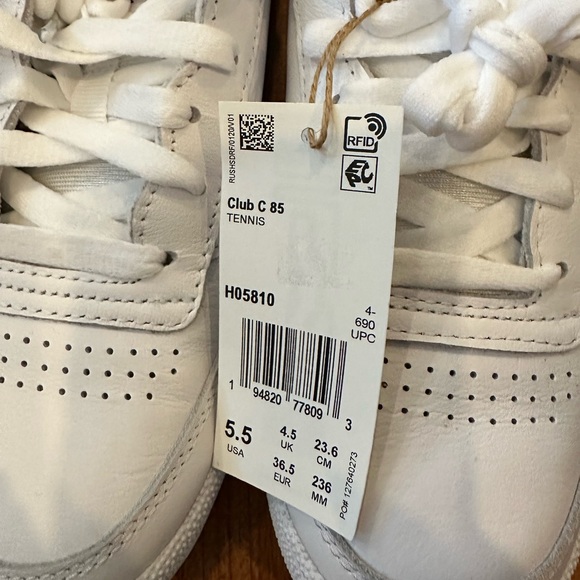 NEW REEBOK Club C 85 Unisex OG Crest Vintage Sneakers 5.5 - Picture 5 of 6